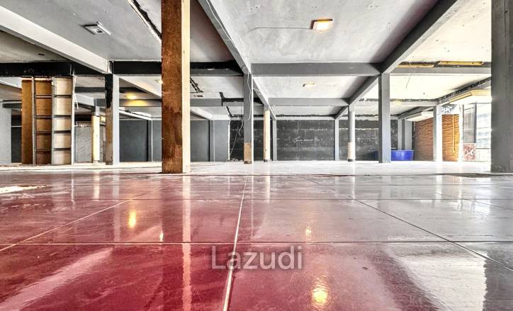 Bang Na Office Space Opposite Future Bangkok Mall