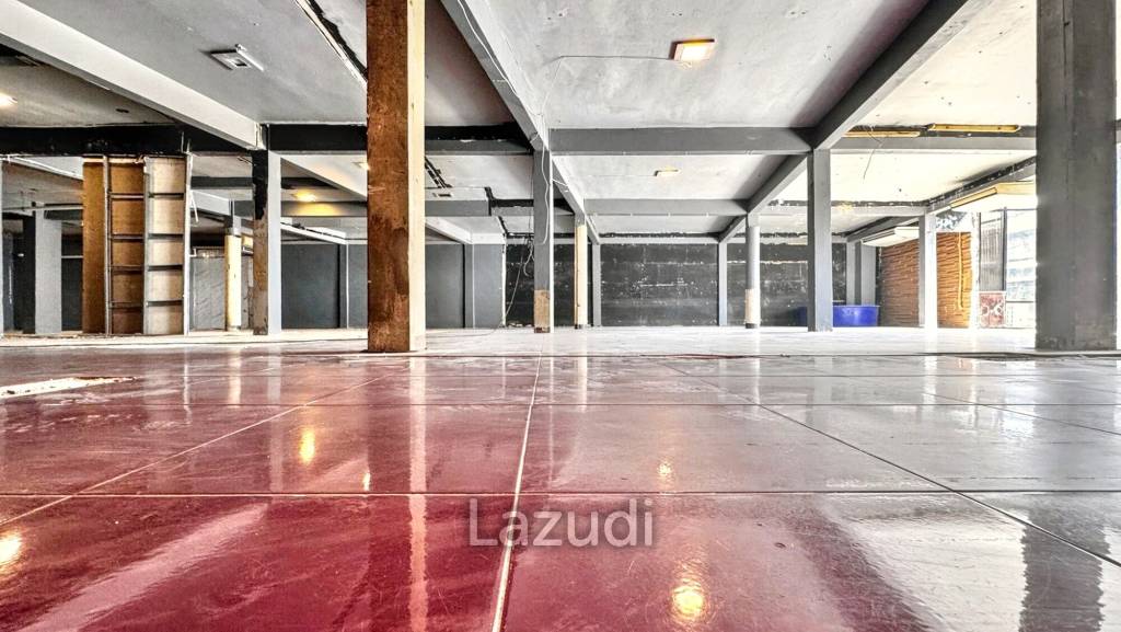 Bang Na Office Space Opposite Future Bangkok Mall