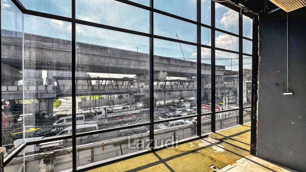 Bang Na Office Space Opposite Future Bangkok Mall