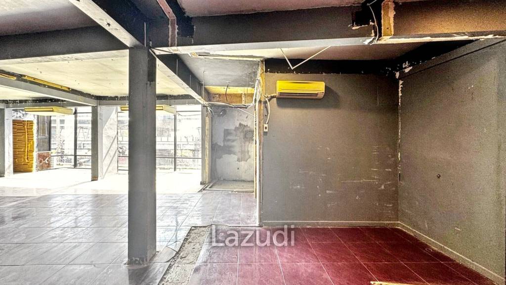 Bang Na Office Space Opposite Future Bangkok Mall
