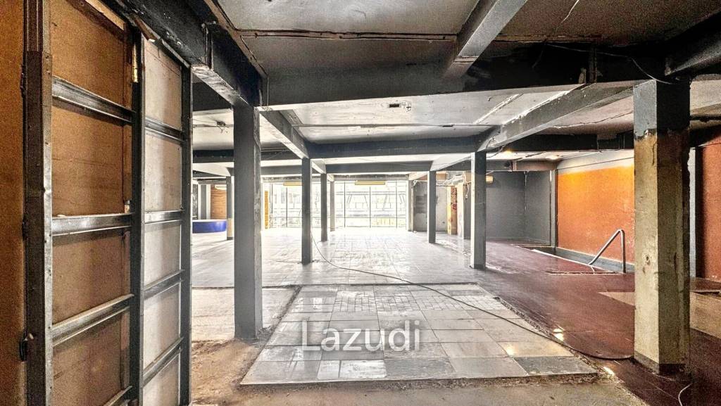 Bang Na Office Space Opposite Future Bangkok Mall