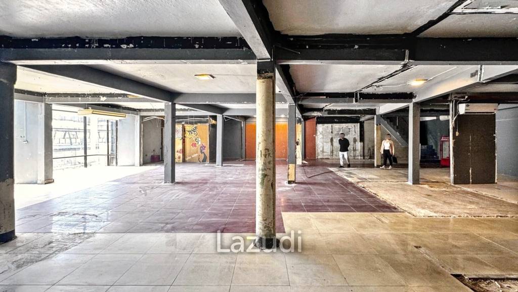 Bang Na Office Space Opposite Future Bangkok Mall