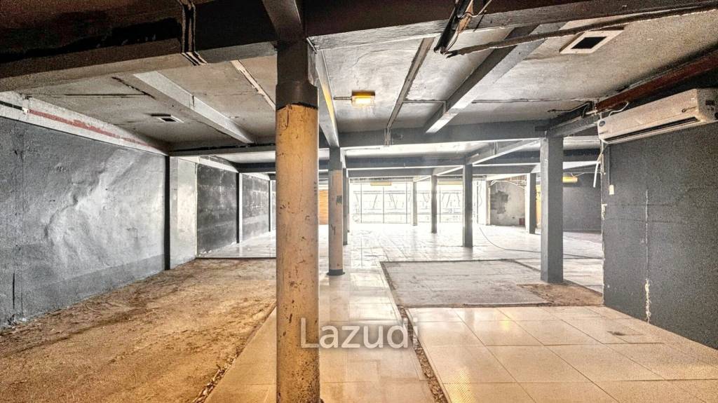 Bang Na Office Space Opposite Future Bangkok Mall