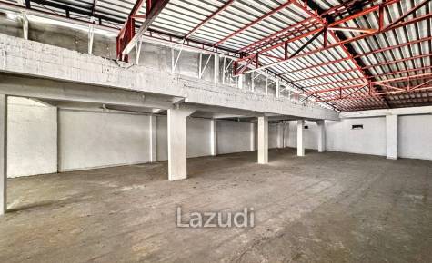 Warehouse style Top Floor for Rent in Bang Na, Bangkok