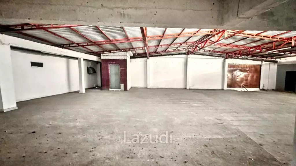 400m2 space on the 5th fl. - main Sukhumvit (Udomsuk/Bangna)