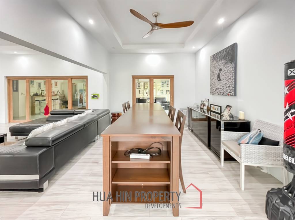 Spacious Modern 3 Bedroom Villa with Swimming Pool in Hana Village 1, Sam Roi Yot