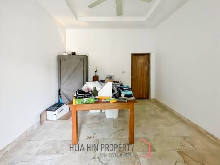 Spacious Modern 3 Bedroom Villa with Swimming Pool in Hana Village 1, Sam Roi Yot