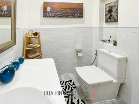 Spacious Modern 3 Bedroom Villa with Swimming Pool in Hana Village 1, Sam Roi Yot