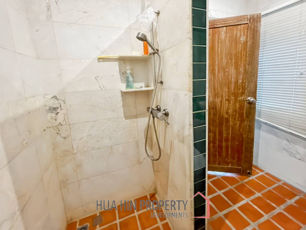 Spacious Modern 3 Bedroom Villa with Swimming Pool in Hana Village 1, Sam Roi Yot