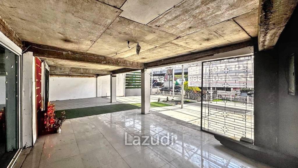 5-Story Commercial Building in Bang Na