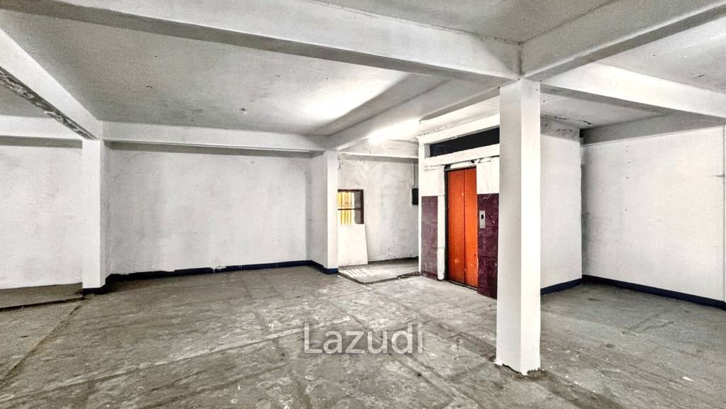 5-Story Commercial Building in Bang Na