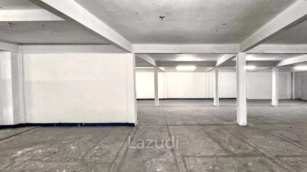 High Traffic 5-Storey Building with Prime Sukhumvit Road Frontage at Udomsuk/  Bangna
