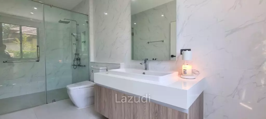 4 Beds 4 Baths 550 SQ.M. Horseshoe Point
