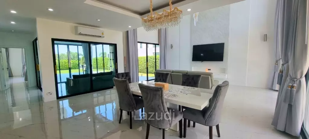 4 Beds 4 Baths 550 SQ.M. Horseshoe Point
