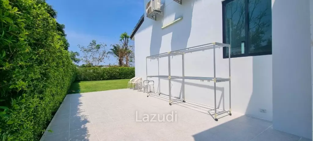 4 Beds 4 Baths 550 SQ.M. Horseshoe Point