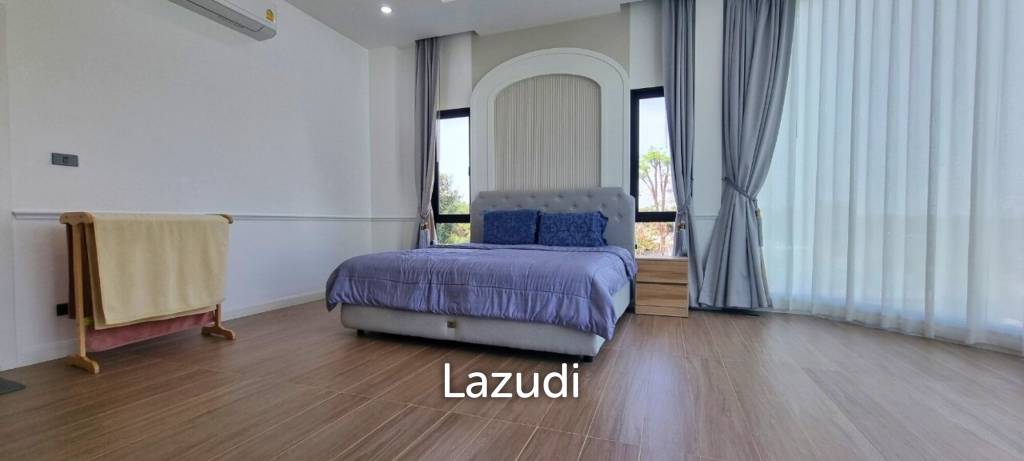 4 Beds 4 Baths 550 SQ.M. Horseshoe Point