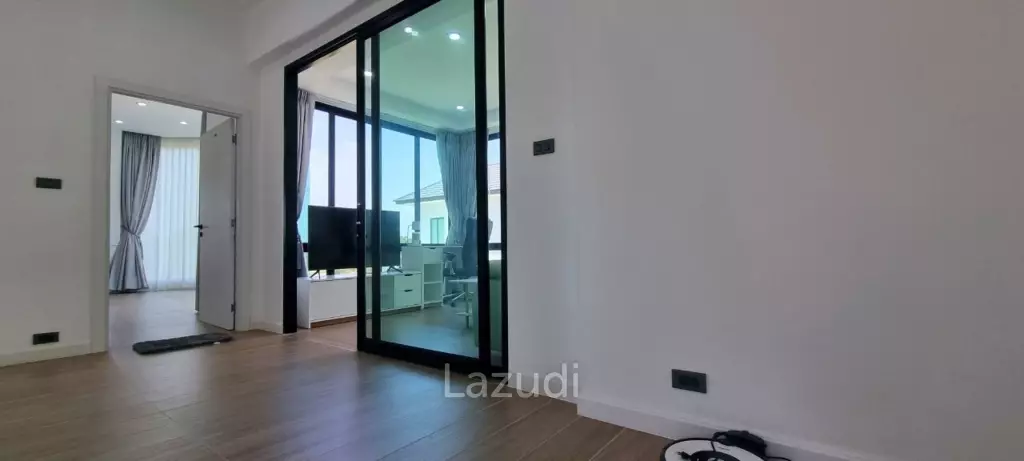 4 Beds 4 Baths 550 SQ.M. Horseshoe Point