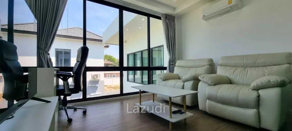 4 Beds 4 Baths 550 SQ.M. Horseshoe Point