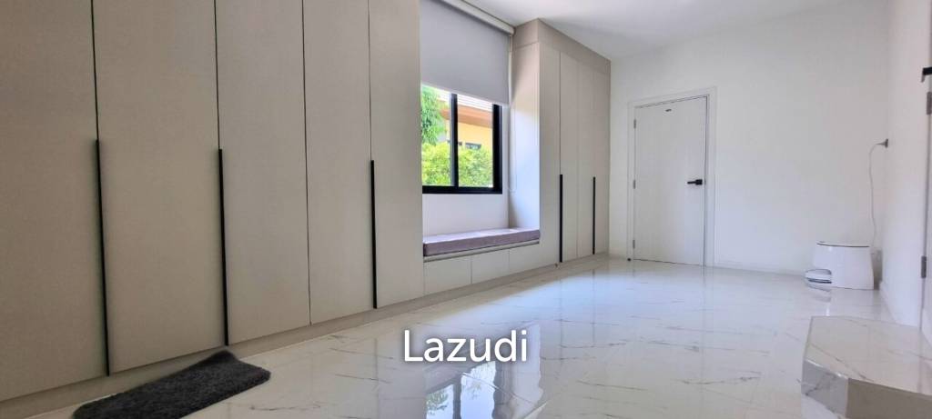 4 Beds 4 Baths 550 SQ.M. Horseshoe Point