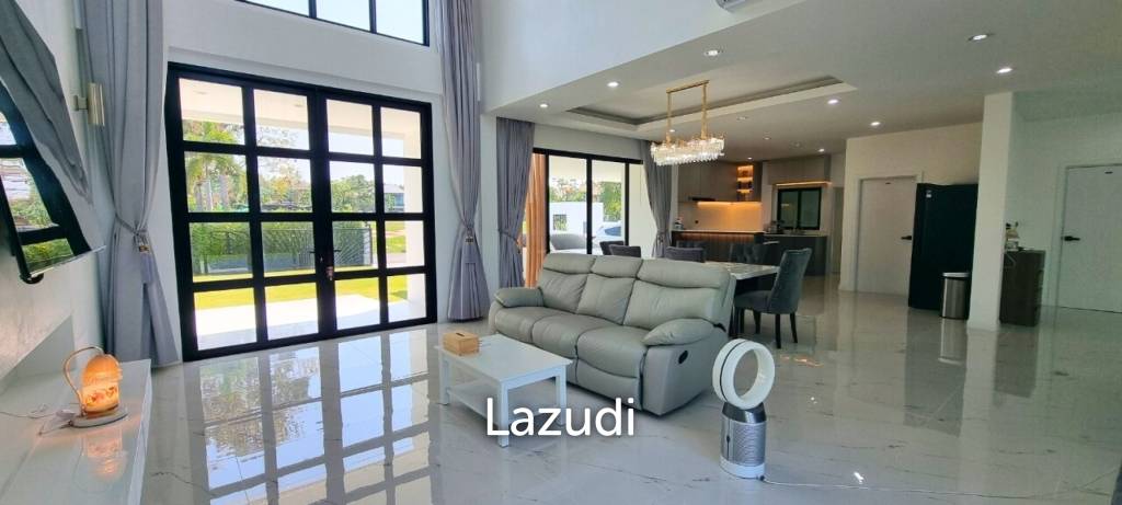 4 Beds 4 Baths 550 SQ.M. Horseshoe Point