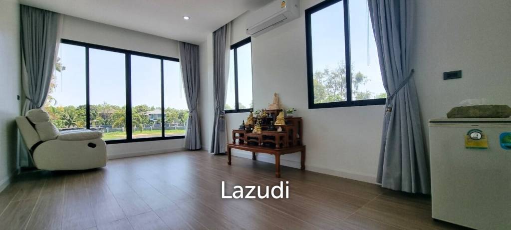 4 Beds 4 Baths 550 SQ.M. Horseshoe Point