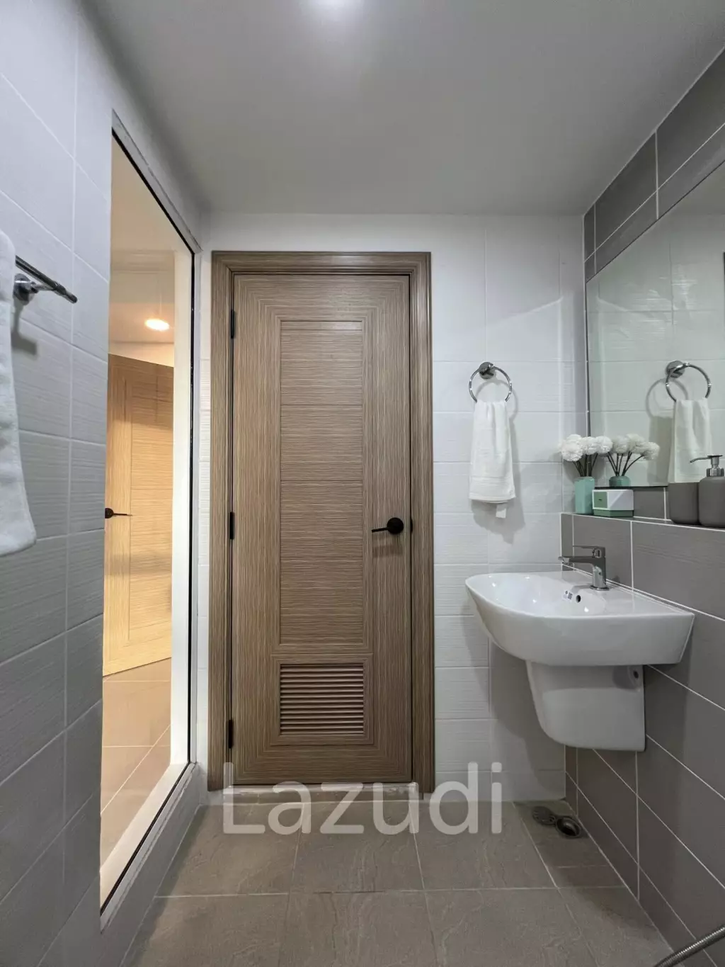 1 Bedroom 44 SQ.M The Royal Place Condo For Sale