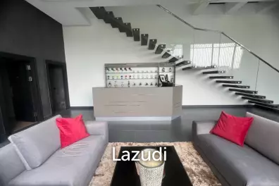 6 Bedrooms 8 Bathrooms 1,091 SQ.M. Villa in Pratumnak