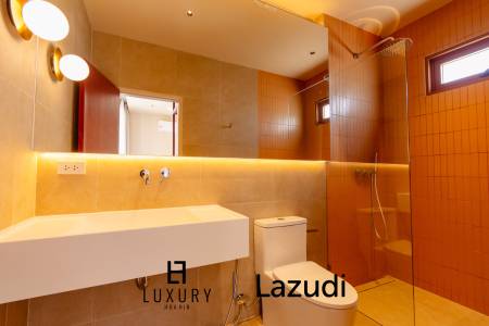 421 Kvm 5 Seng 6 Bad Villa for Salg