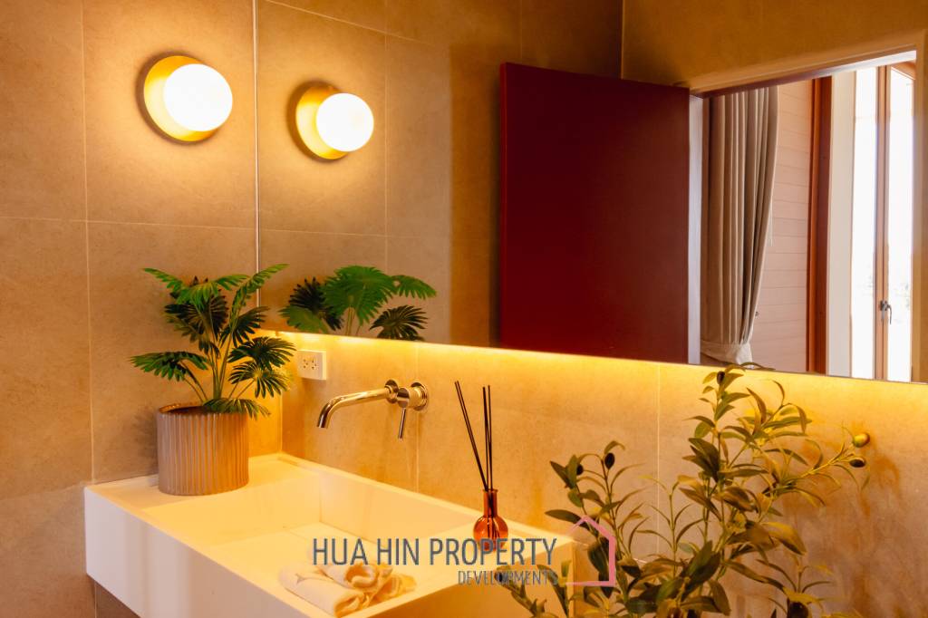 325 sqm modern pool villa in Thap Tai Hua Hin – new 2 storey home