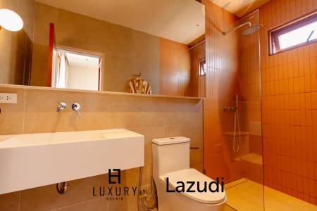 421 Kvm 5 Seng 6 Bad Villa for Salg