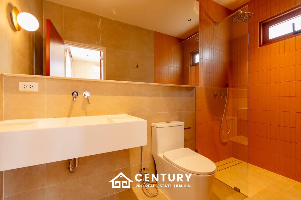 325 sqm modern pool villa in Thap Tai Hua Hin – new 2 storey home