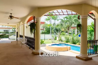 STUART PARK : RENOVATED  3 BED POOL VILLA AT HUA HIN 126