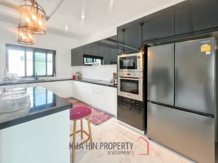For Sale : Luxury 3-Bed Villa with Pool in Aria 2 Hua Hin