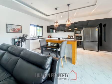For Sale : Luxury 3-Bed Villa with Pool in Aria 2 Hua Hin