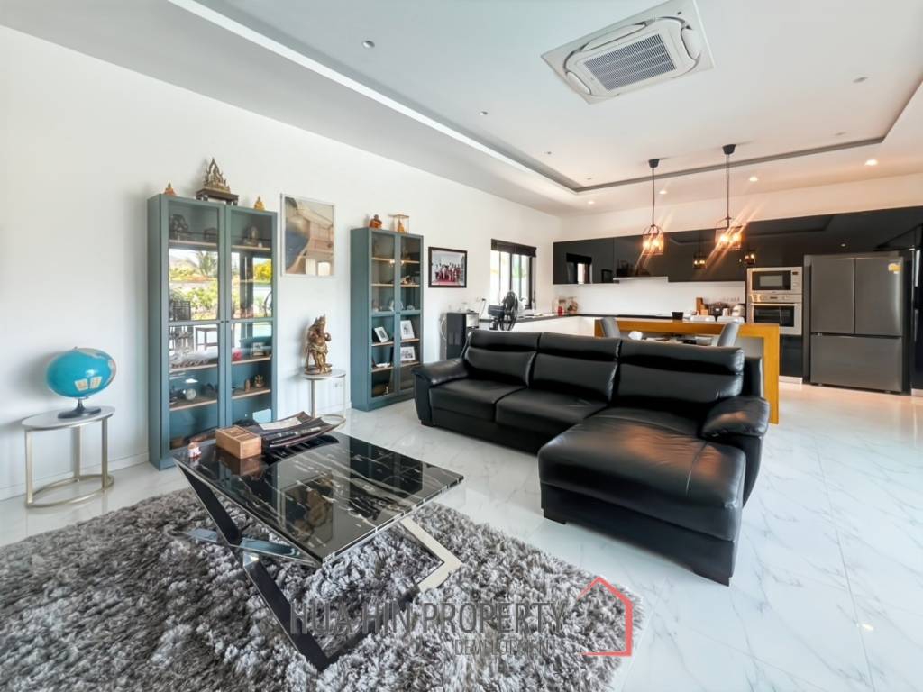 For Sale : Luxury 3-Bed Villa with Pool in Aria 2 Hua Hin