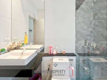 For Sale : Luxury 3-Bed Villa with Pool in Aria 2 Hua Hin