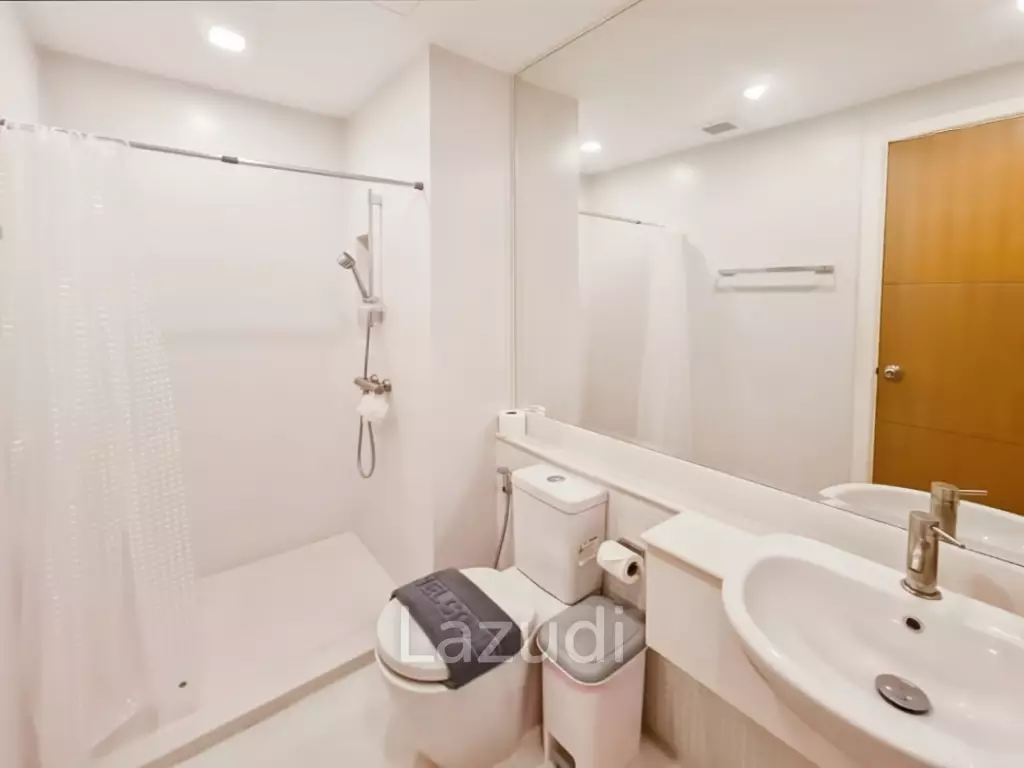 Modern 1-Bedroom Condo in Hua Hin's Seacraze For Rent