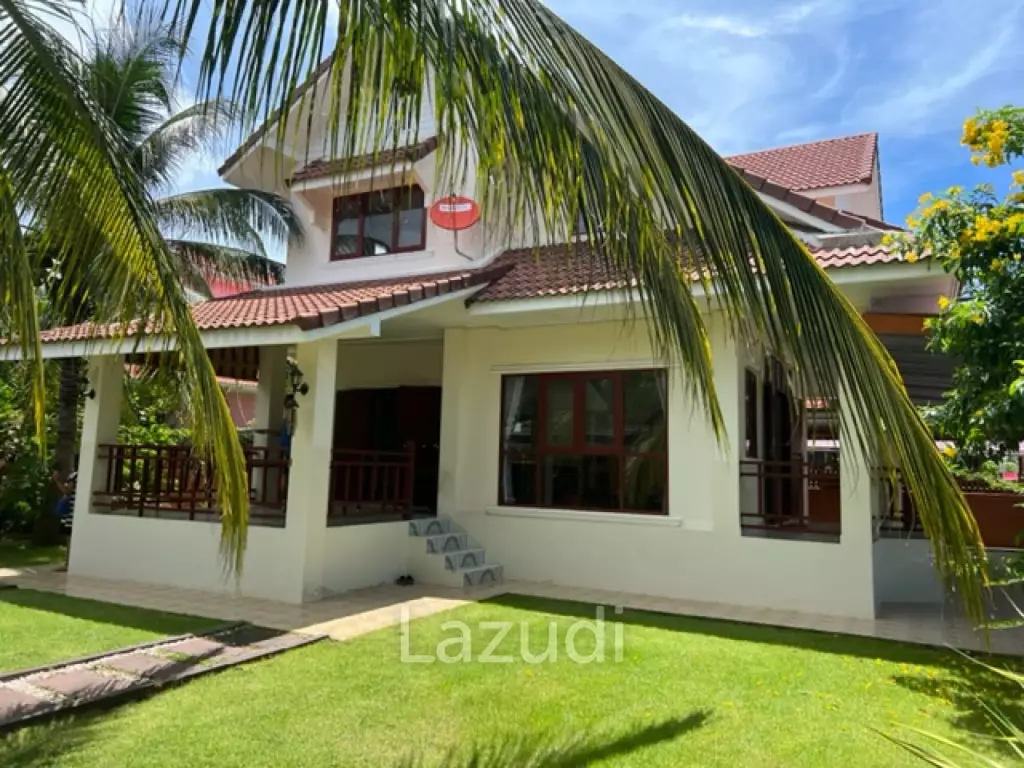 TROPICAL OCEAN VIEW : 3 bed 2 storey villa