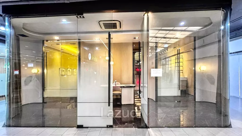 Luxurious Office for Rent in Khlong Toei Nuea