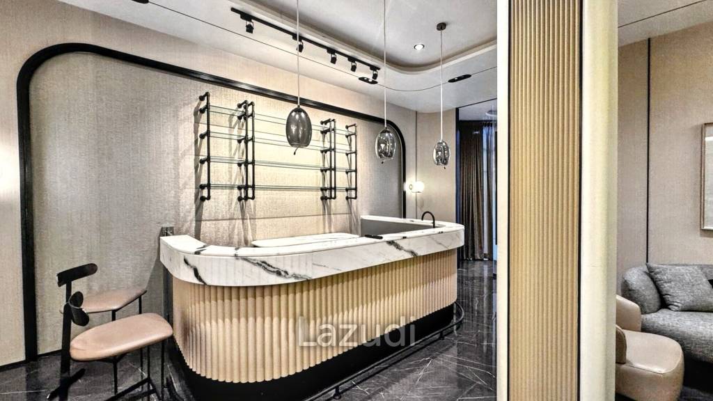 Luxurious Office for Rent in Khlong Toei Nuea