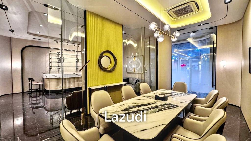 Luxurious Office for Rent in Khlong Toei Nuea