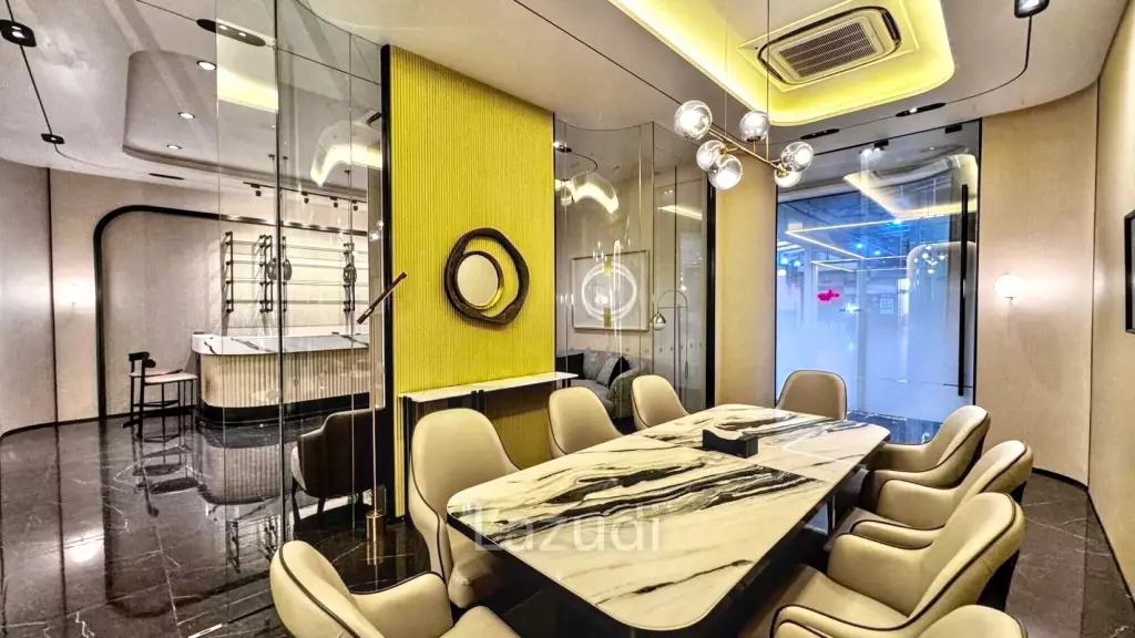 Luxurious Office for Rent in Khlong Toei Nuea