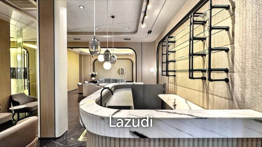 Luxurious Office for Rent in Khlong Toei Nuea