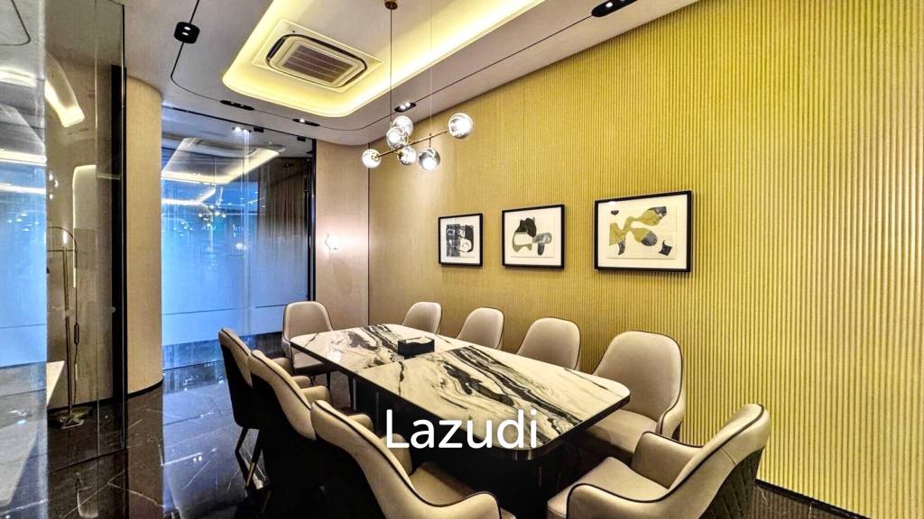 Luxurious Office for Rent in Khlong Toei Nuea