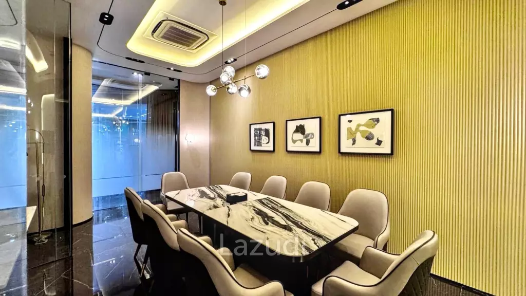 Luxurious Office for Rent in Khlong Toei Nuea