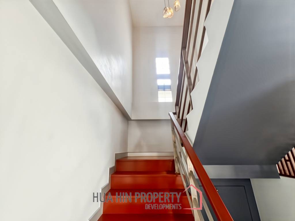 For Sale : Modern 4 Bedroom Villa in Khao Takiab Hua Hin