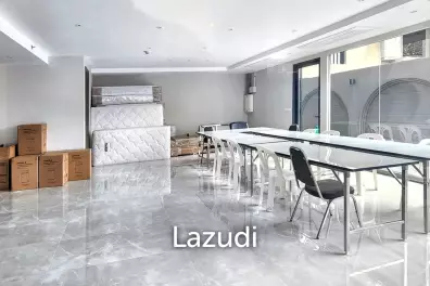 70sqm Retail Space in New Luxury Residential Building on Sukhumvit 39 – Perfect for Your Next Business!