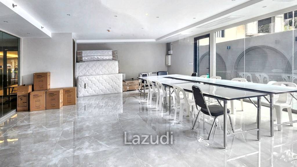 70sqm Retail Space in New Luxury Residential Building on Sukhumvit 39 – Perfect for Your Next Business!