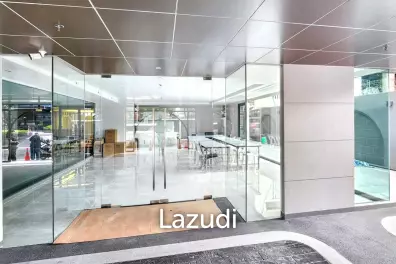 70sqm Retail Space in New Luxury Residential Building on Sukhumvit 39 – Perfect for Your Next Business!