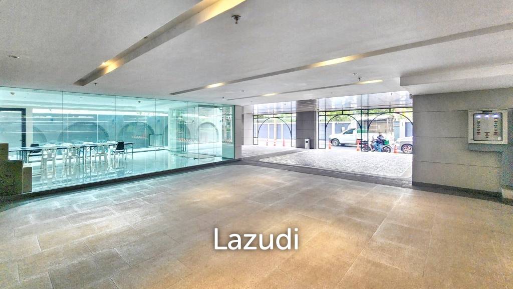 70sqm Retail Space in New Luxury Residential Building on Sukhumvit 39 – Perfect for Your Next Business!